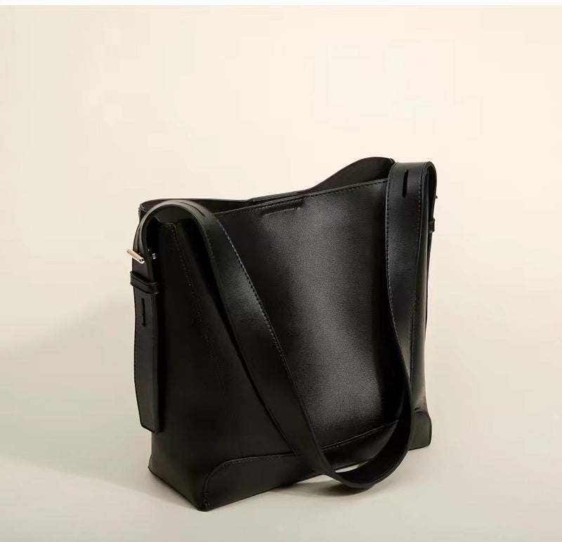 OLYVA - Elegante Hobo-Bag