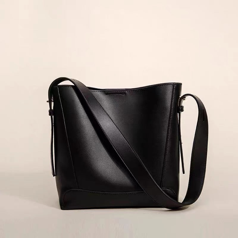 OLYVA - Elegante Hobo-Bag