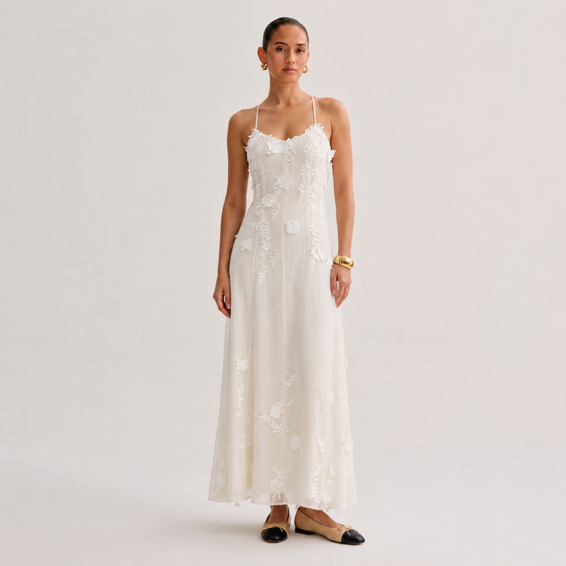 OLYVA – Abendkleid mit Blütenstickerei