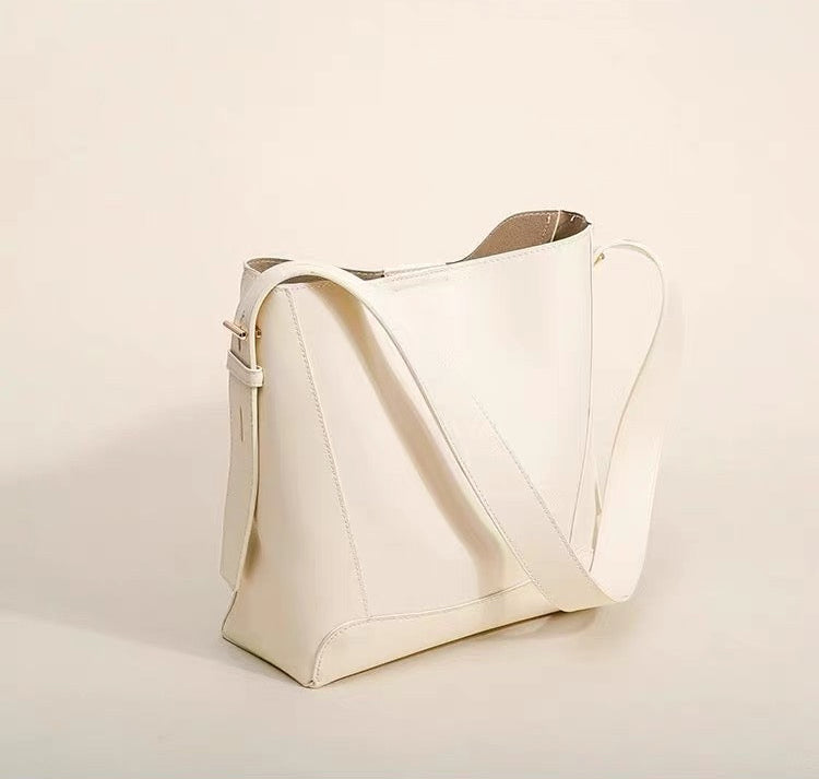 OLYVA - Elegante Hobo-Bag