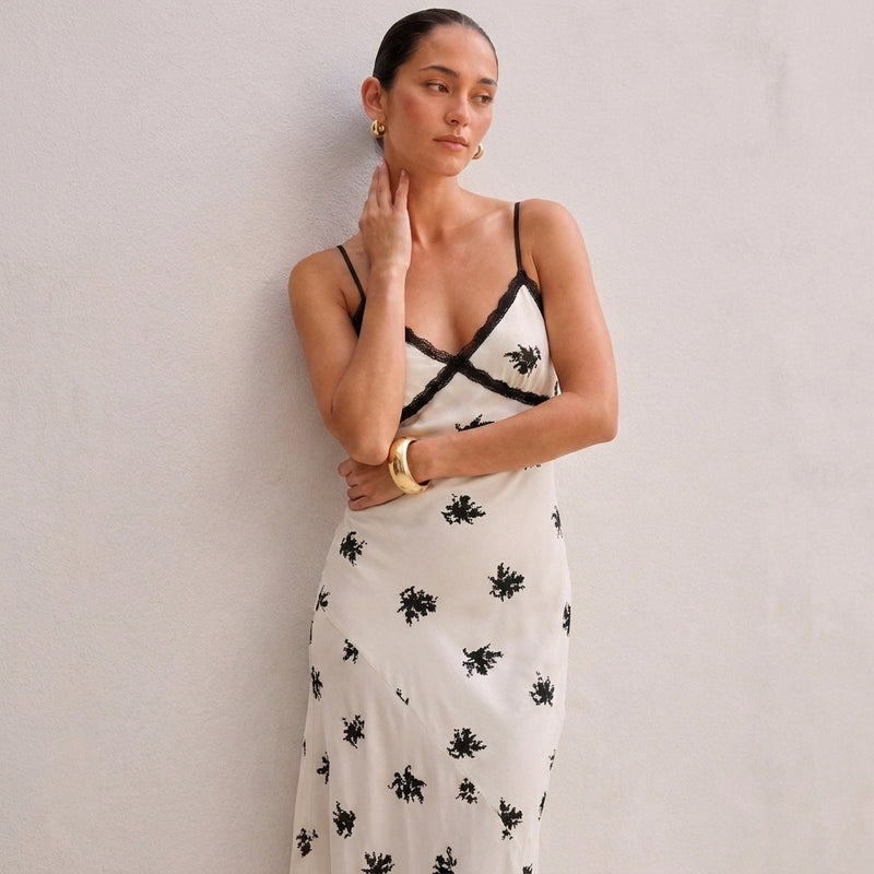 OLYVA – Noir Fleur Slipdress